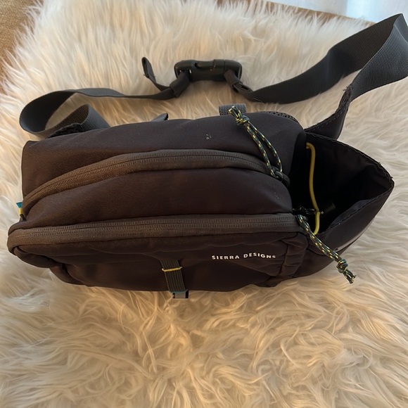 SOLD-High Sierra waist bag/ hip pack /belt bag - Picture 2 of 6